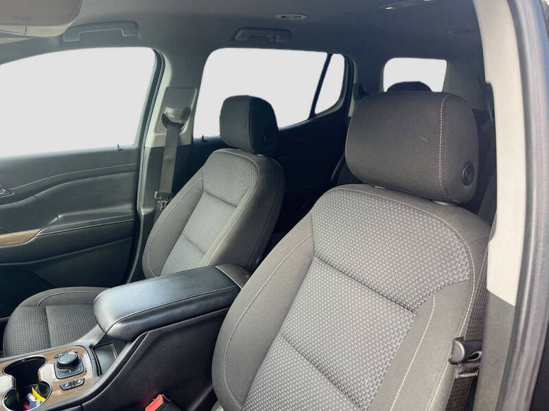 2022 GMC Acadia SLE