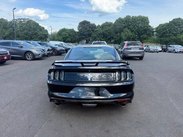 2015 Ford Mustang V6