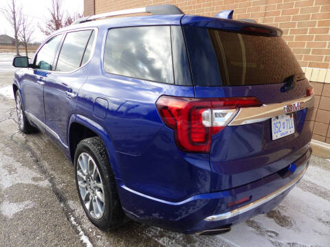 2023 GMC Acadia Denali