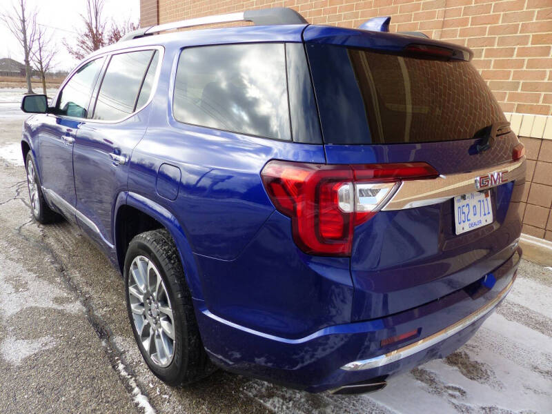 2023 GMC Acadia Denali