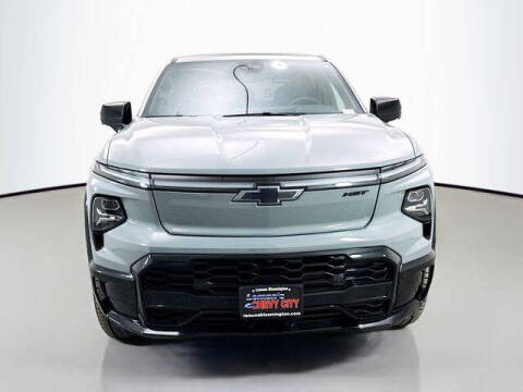 2025 Chevrolet Silverado EV RST