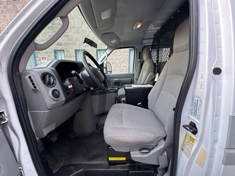 2010 Ford E-Series E-250