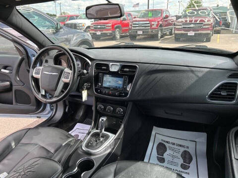 2012 Chrysler 200 Limited