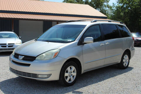 2004 Toyota Sienna for sale at Bailey & Sons Motor Co in Lyndon KS