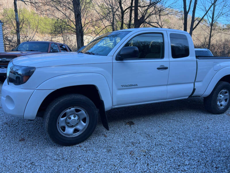 2010 Toyota Tacoma Base's photo