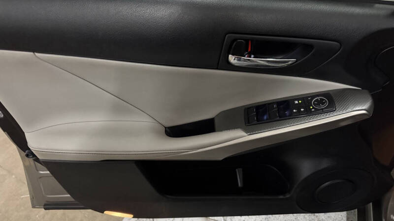 2015 Lexus IS 250 Crafted Line