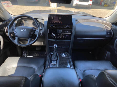 2023 Infiniti QX80 Luxe