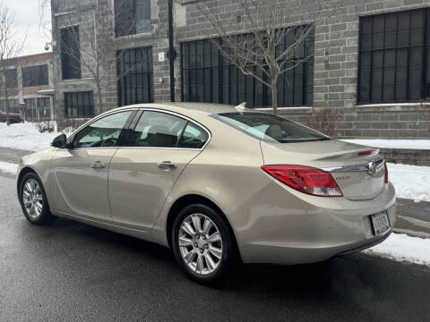 2012 Buick Regal Premium 2