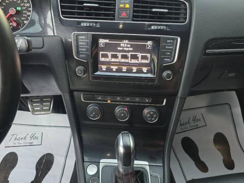 2015 Volkswagen Golf GTI SE