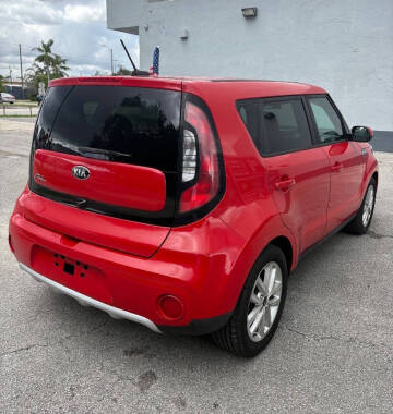 2017 Kia Soul +