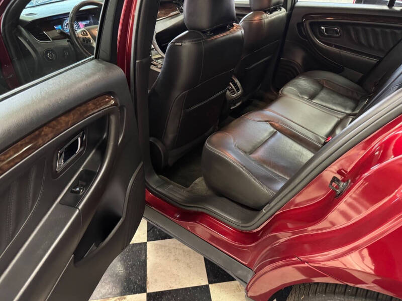 2015 Ford Taurus Limited