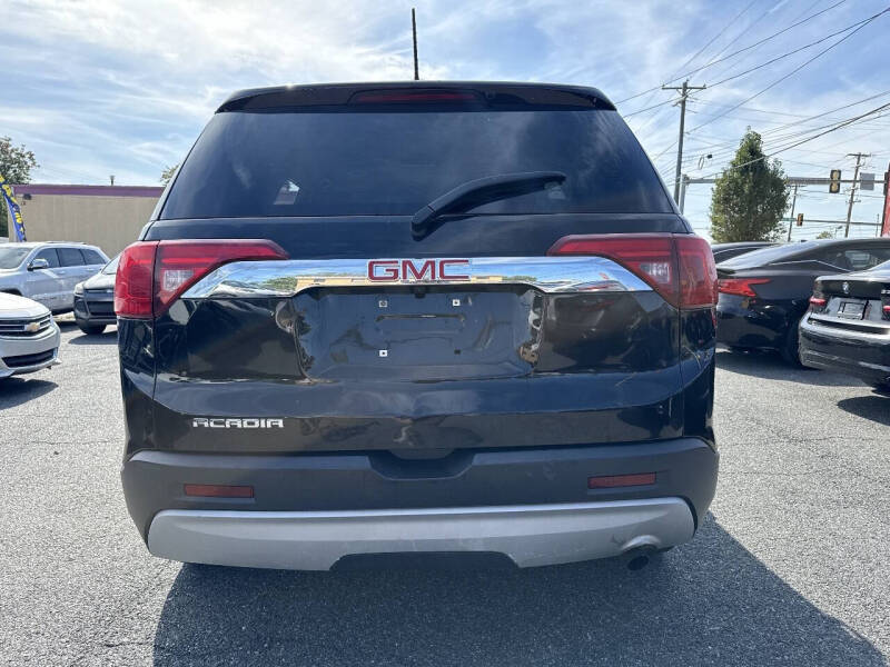 2017 GMC Acadia SLE-1