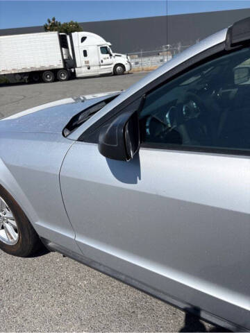 2006 Ford Mustang V6 Standard