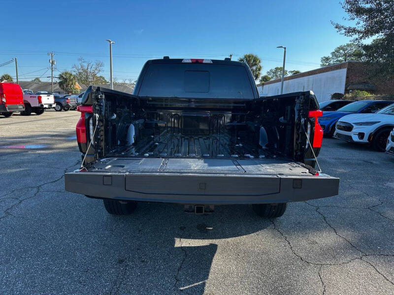 2025 Ford F-150 Lightning Lariat