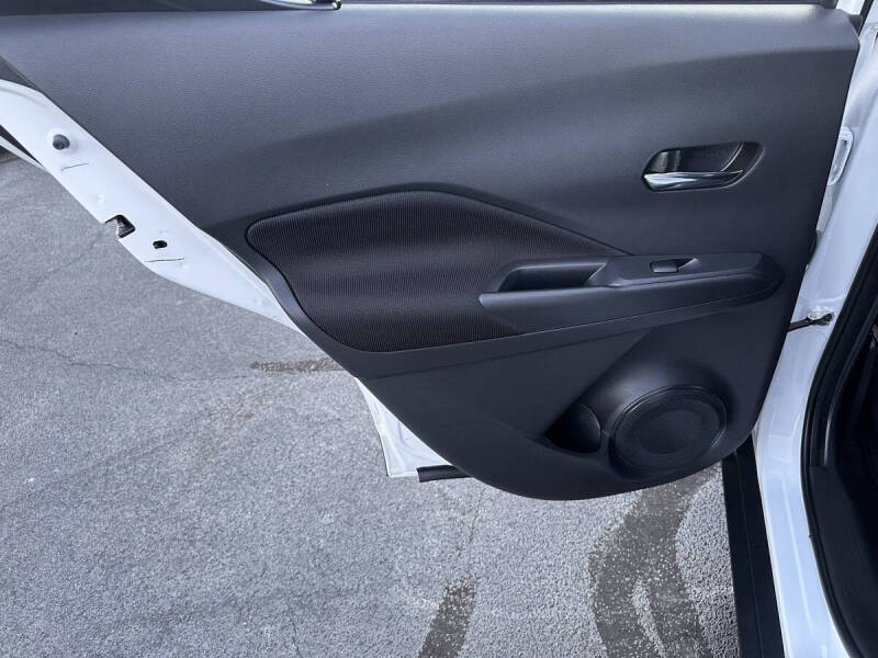 2023 Nissan Kicks SV