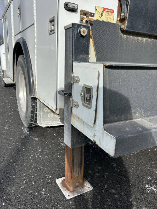 2006 Peterbilt 335 Mechanic's Truck