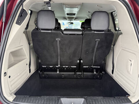 2013 Chrysler Town and Country Touring