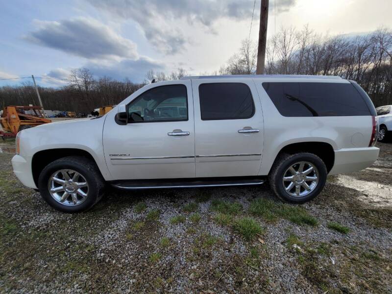 2010 GMC Yukon XL for sale at J.R.'s Truck & Auto Sales, Inc. in Butler PA