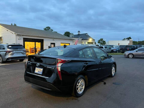 2016 Toyota Prius Three