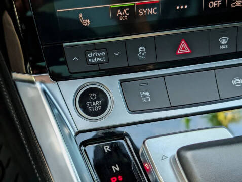 2021 Audi e-tron quattro Premium