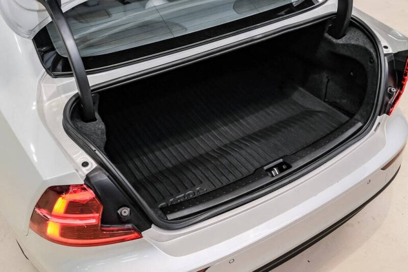 2019 Volvo S60 T5 Momentum