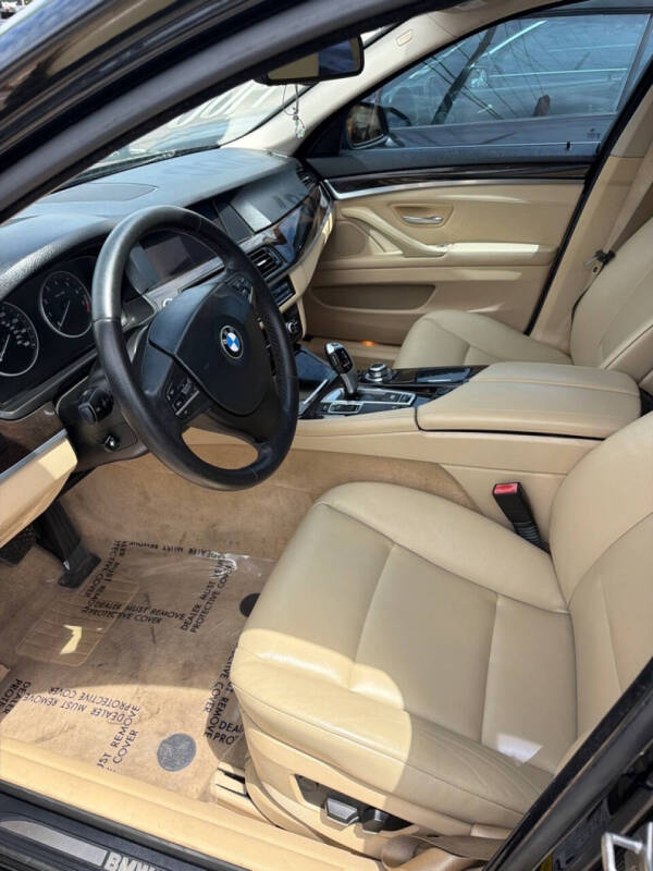 2012 BMW 5 Series 528i