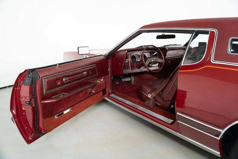 1975 Ford Thunderbird