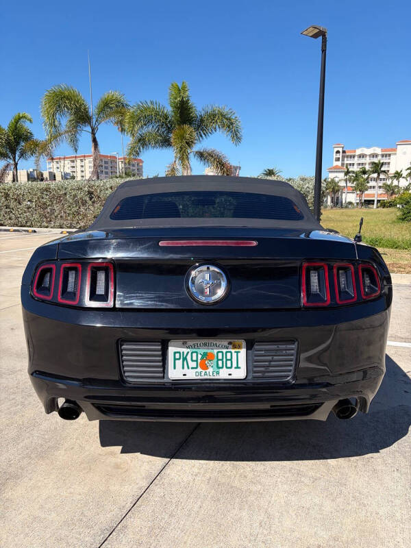 2014 Ford Mustang V6