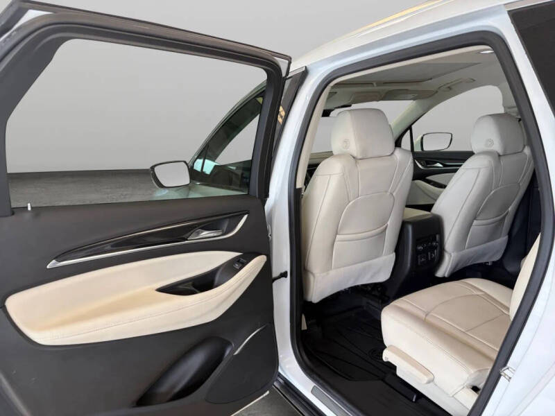 2022 Buick Enclave Essence