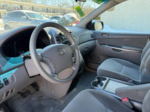 2006 Toyota Sienna LE 7 Passenger