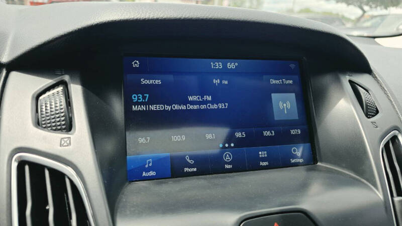 2017 Ford Focus Titanium