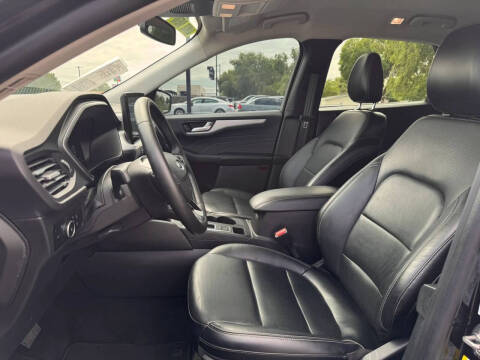 2025 Ford Escape Platinum