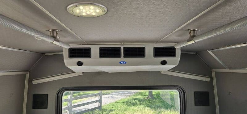 2014 Chevrolet 4500 Shuttle Bus