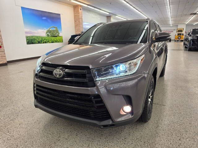 2017 Toyota Highlander SE