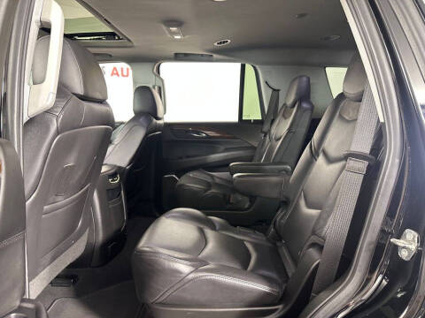 2020 Cadillac Escalade Luxury