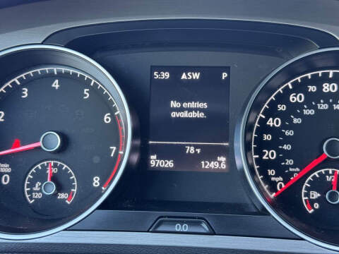 2017 Volkswagen Golf TSI Wolfsburg Edition
