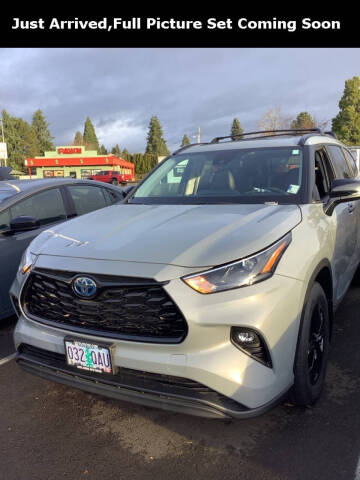 2024 Toyota Highlander Hybrid XLE