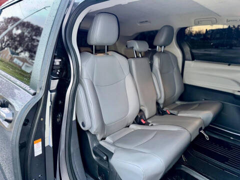 2022 Toyota Sienna XLE 7-Passenger