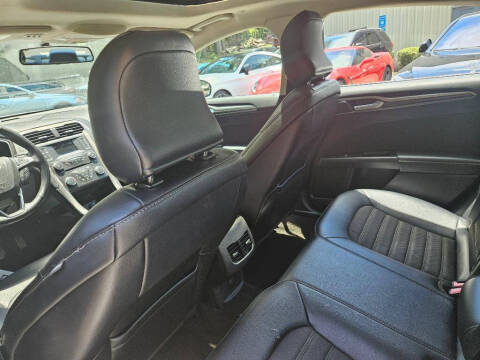 2017 Ford Fusion Hybrid SE