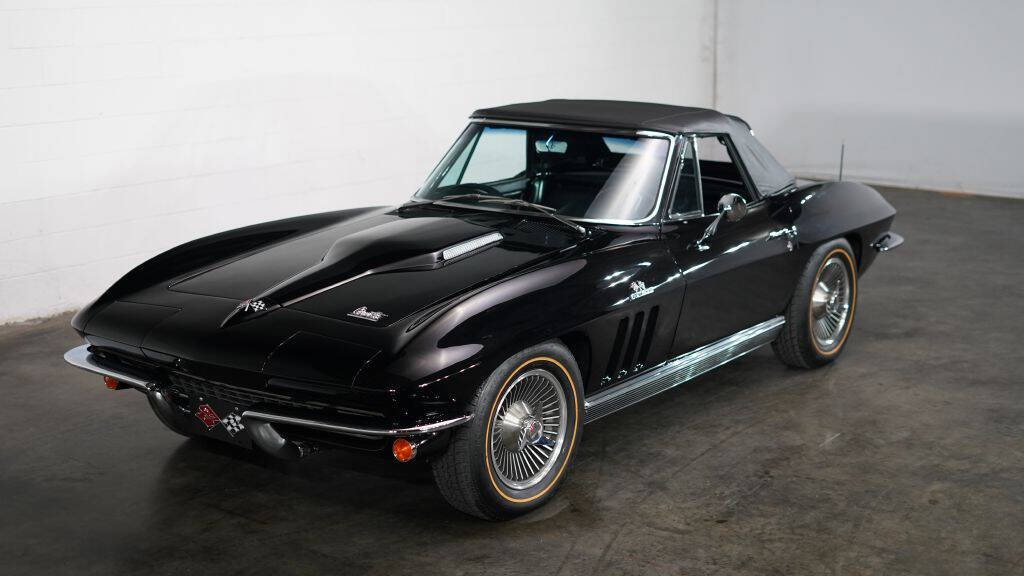 1966 Chevrolet Corvette 14