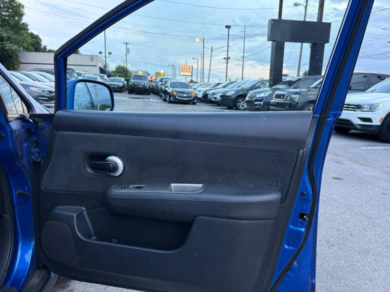 2011 Nissan Versa 1.8 S