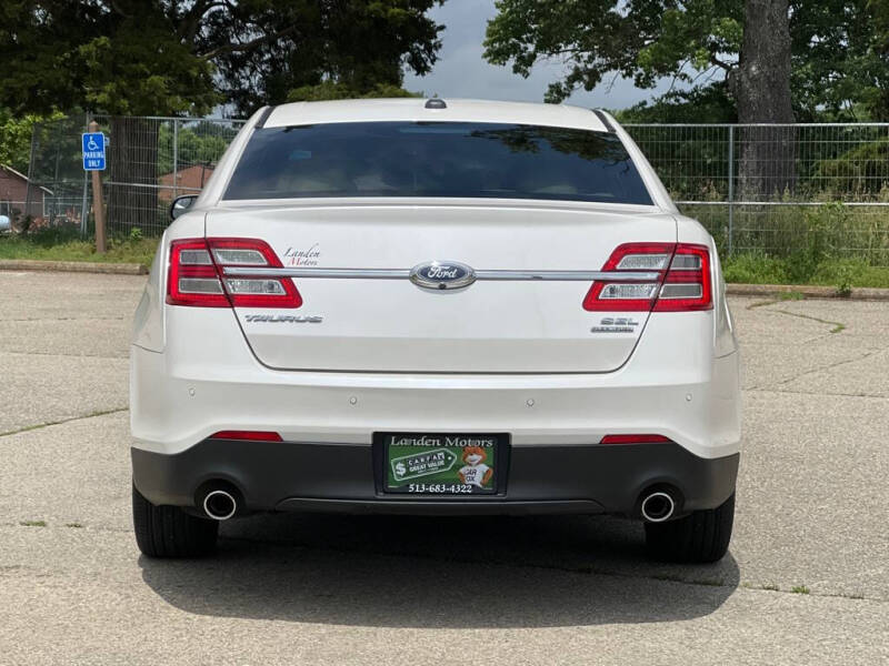 2016 Ford Taurus SEL