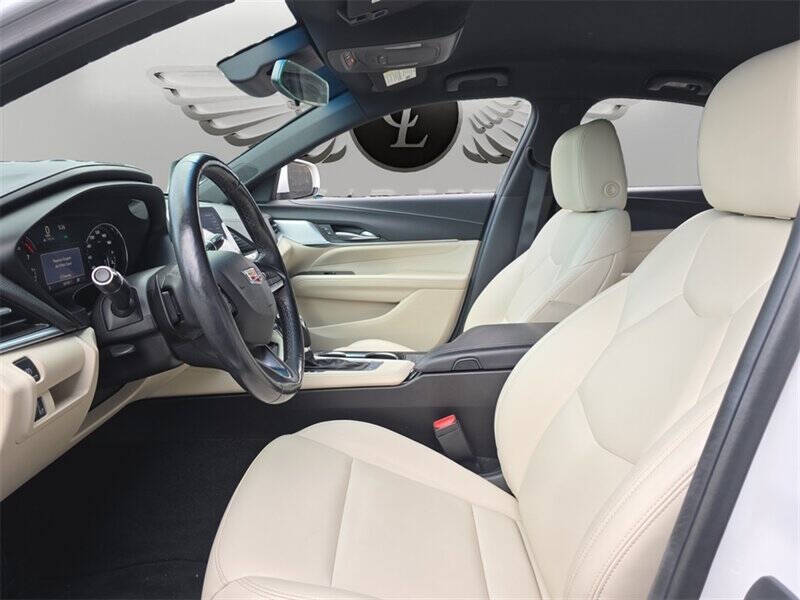 2021 Cadillac CT4 Luxury