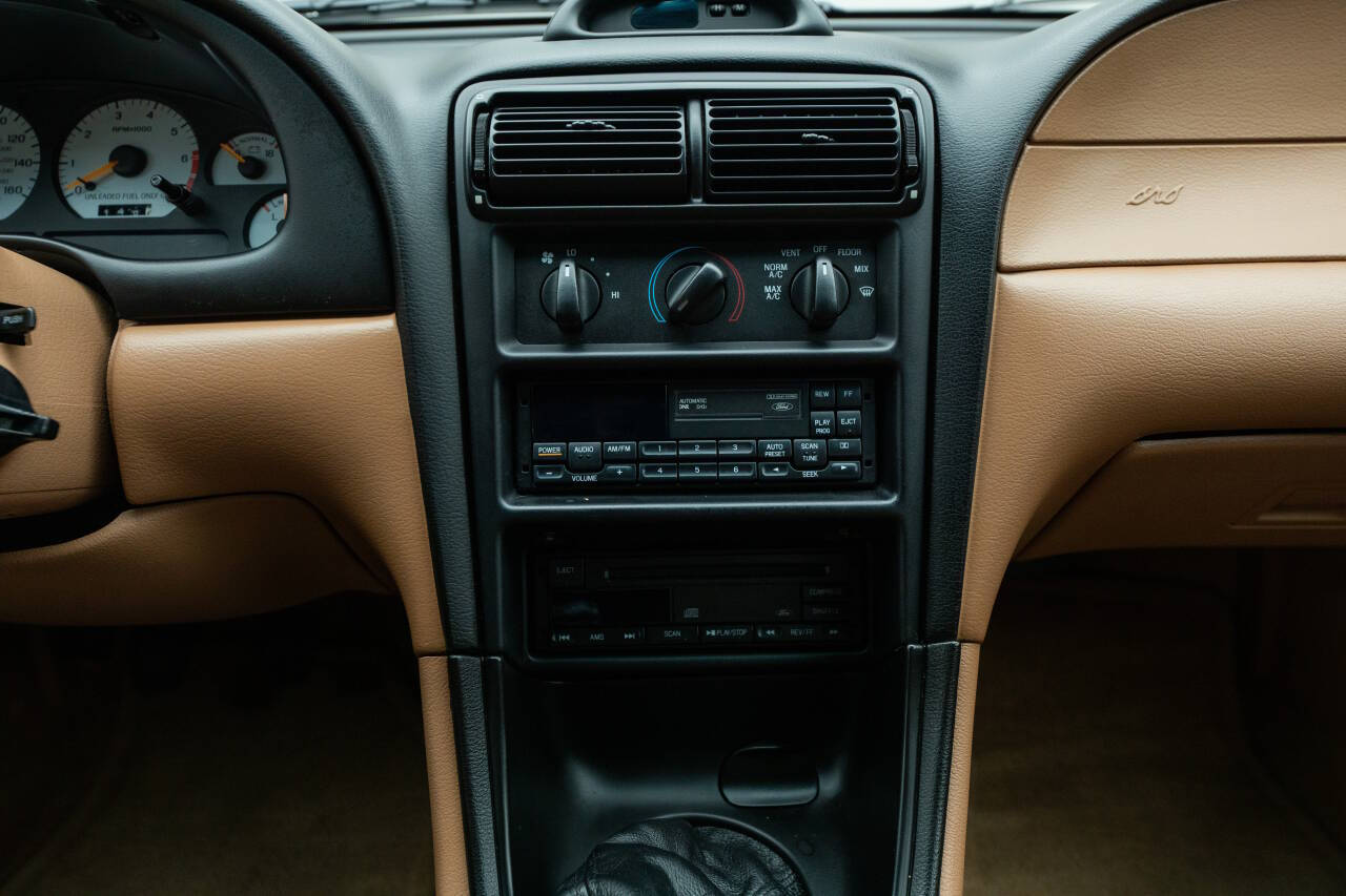1995 Ford Mustang SVT Cobra 76