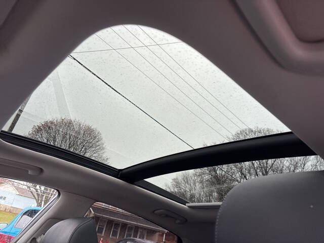 2017 Kia Cadenza Premium