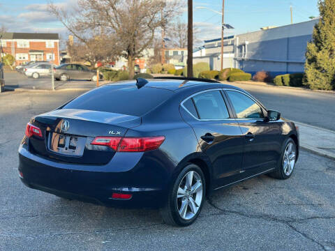 2013 Acura ILX 2.0L w/Premium