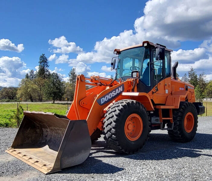 2013 Doosan DL 200-3 for sale at CPMTRUCKSALES.COM in Central Point OR