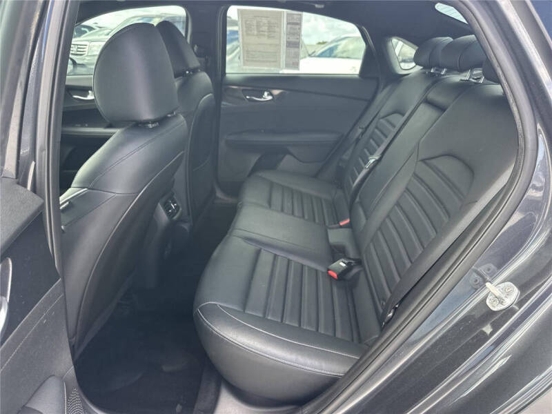 2022 Kia Forte GT Line