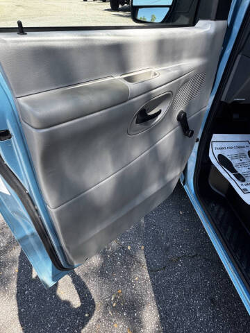 2006 Ford E-Series E-350 SD