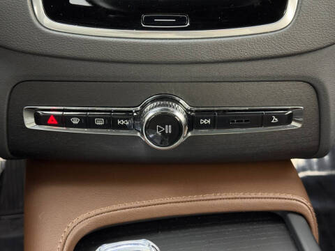 2022 Volvo XC90 Recharge T8 Inscription 7P